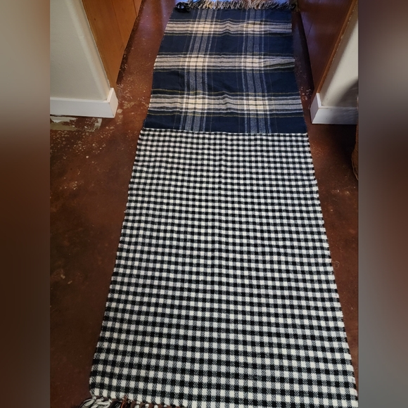 XL Steve Madden unique scarf - Picture 6 of 13